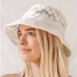 Lulus Floral Embroidered Bucket Hat | NWT